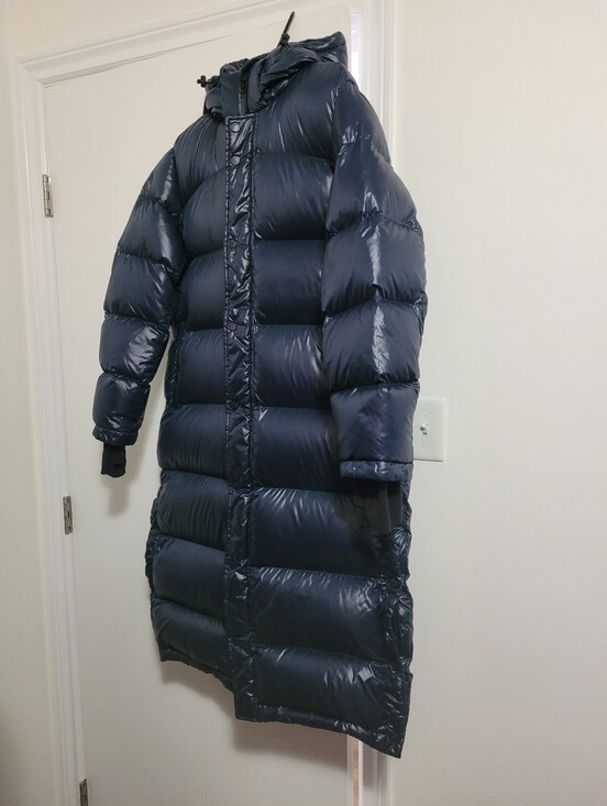 Aritzia Jackets & Blazers - TNA SUPER PUFF LONG WOMENS MEDIUM SHINY DARK BLUE